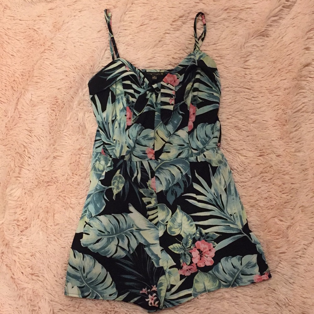 Floral beach juniors romper
